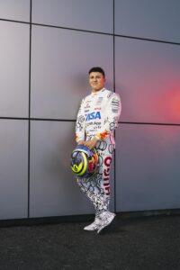 photo de isack hadjar pilote de f1 portrait shooting photo nicolas jacquemin photographe