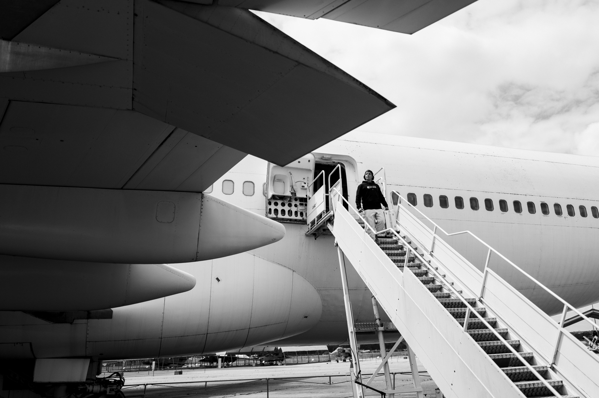 photo romain jeandrot moto shooting iPhone le Bourget marker production Nicolas Jacquemin photographe