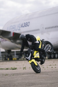 photo romain jeandrot moto shooting iPhone le Bourget marker production Nicolas Jacquemin photographe