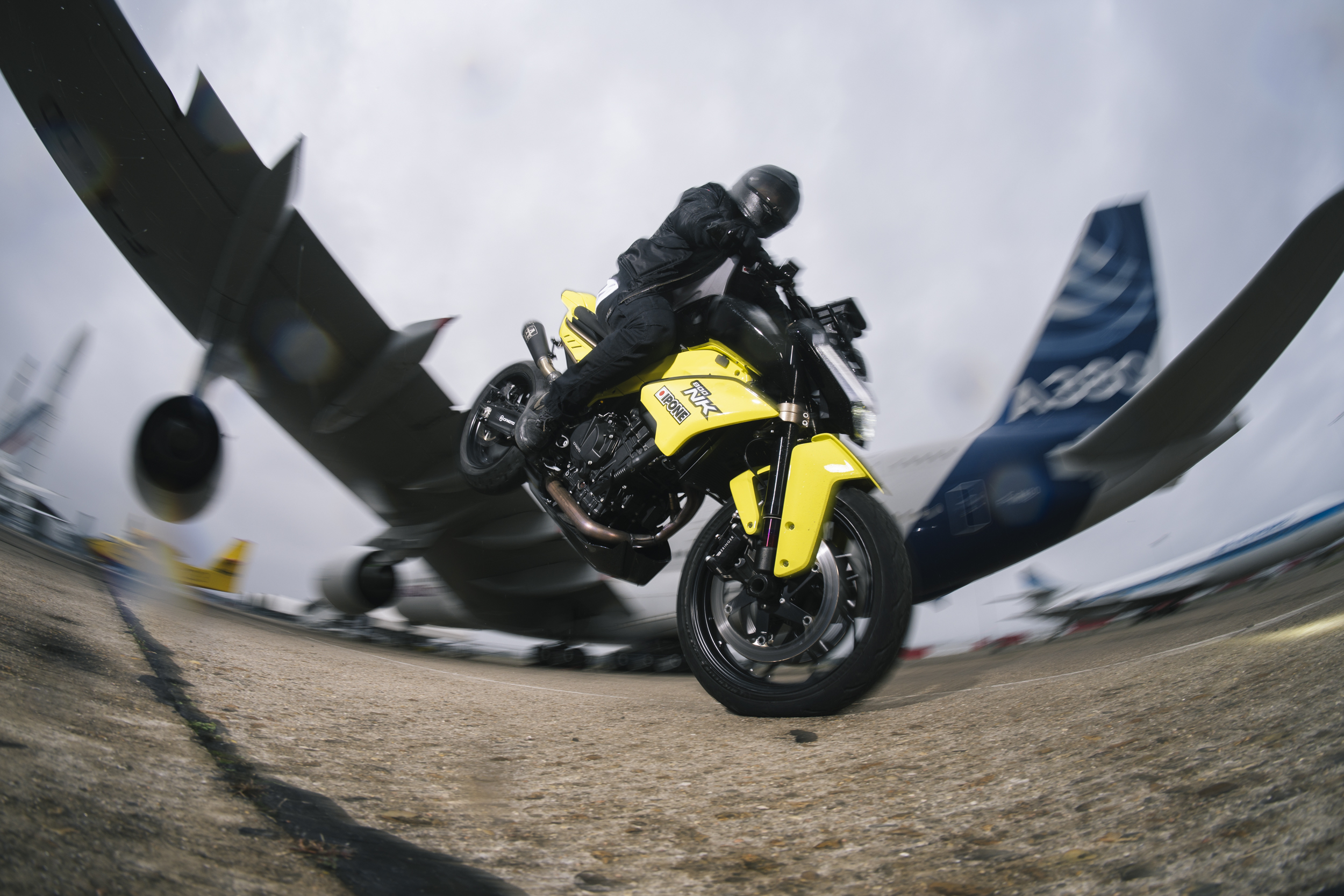 photo-studio-voiture-porsche-nicolas-jacquemin-photographe-0005 photo romain jeandrot moto shooting iPhone le Bourget marker production Nicolas Jacquemin photographe