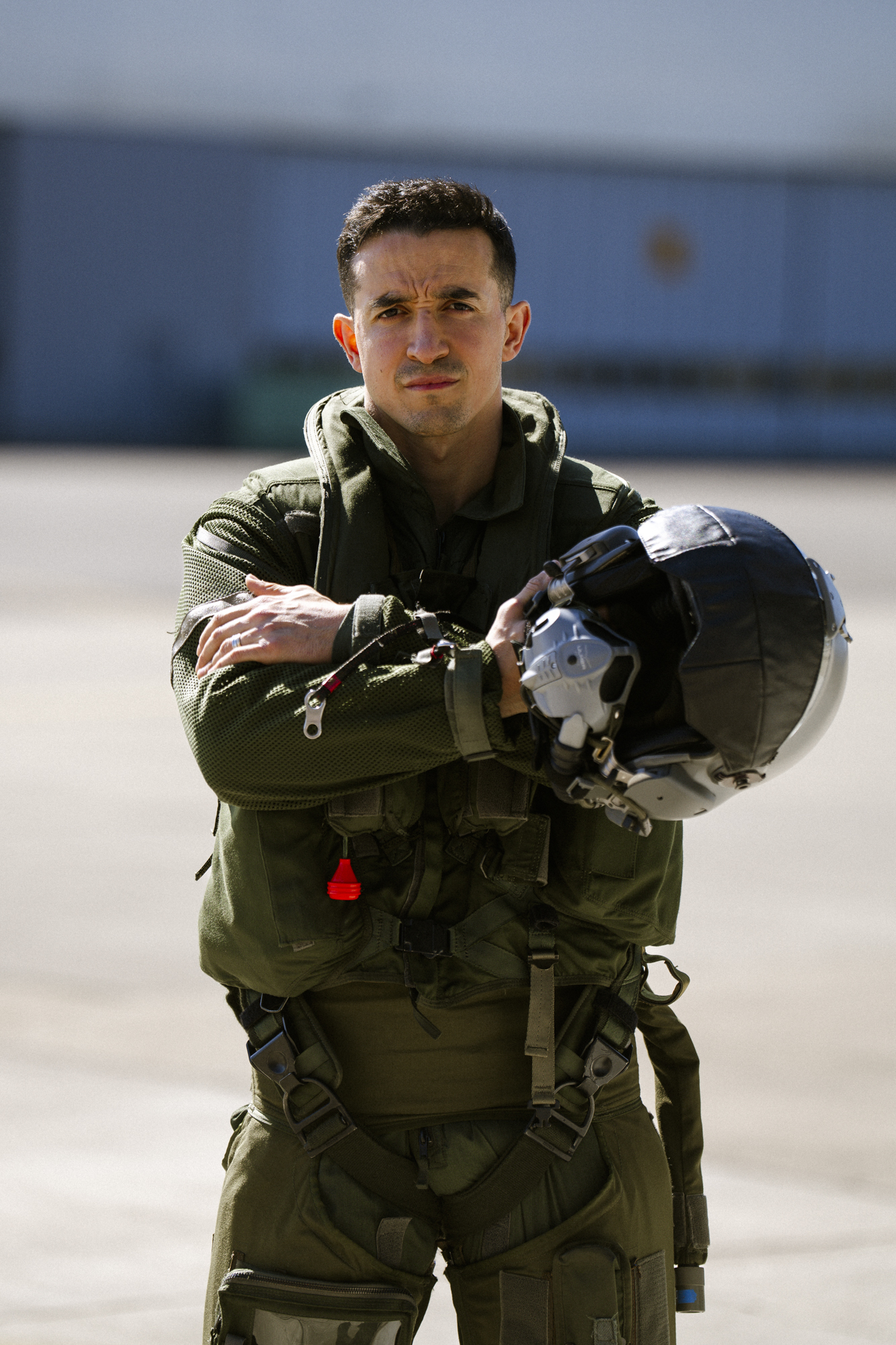 portrait Tibo InShape combinaison anti-G casque pilote Rafale tarmac base aérienne Mont de Marsan