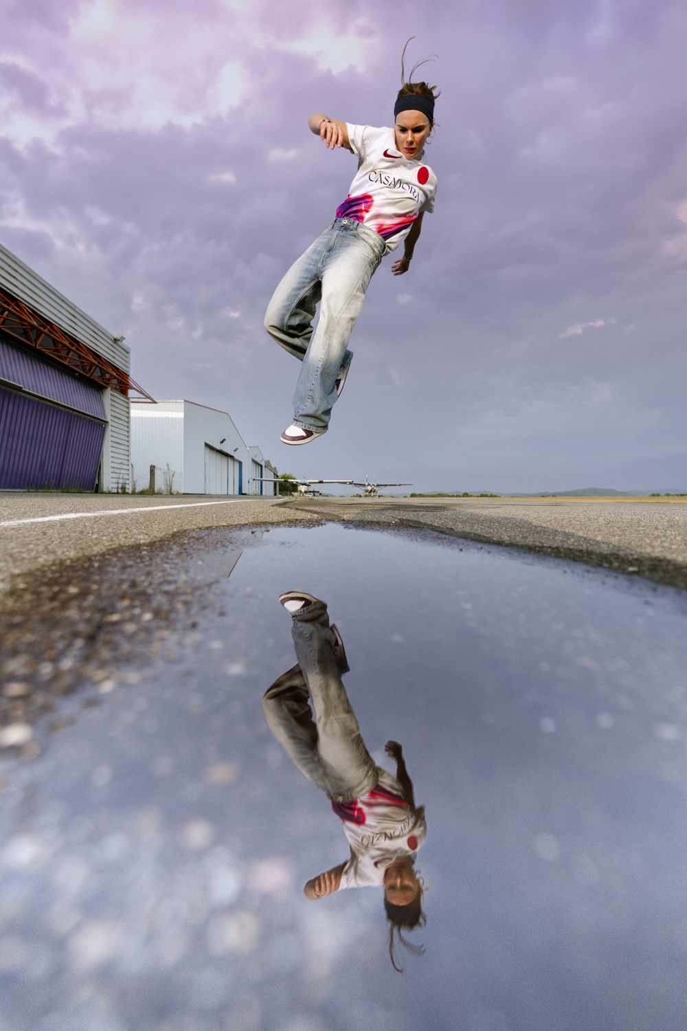 Lilou Ruel lévitation reflet flaque tarmac maillot TFC Nike aérodrome Nicolas Jacquemin